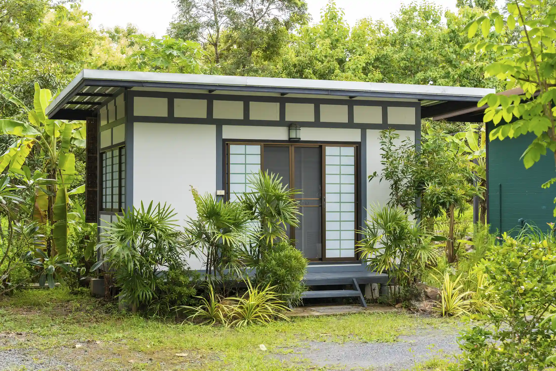 Village-Green-Photo-Cabin-Exterior-7